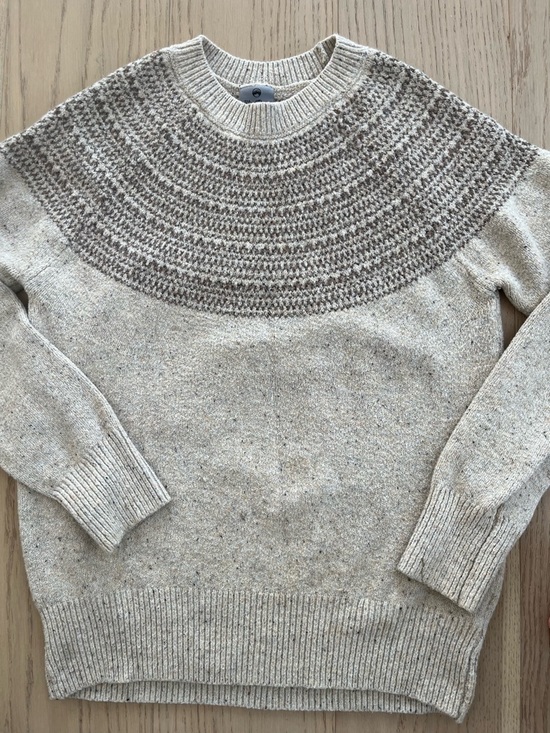 Windriver Sweaters - Textured Yoke Crewneck Sweater in Oatmeal
